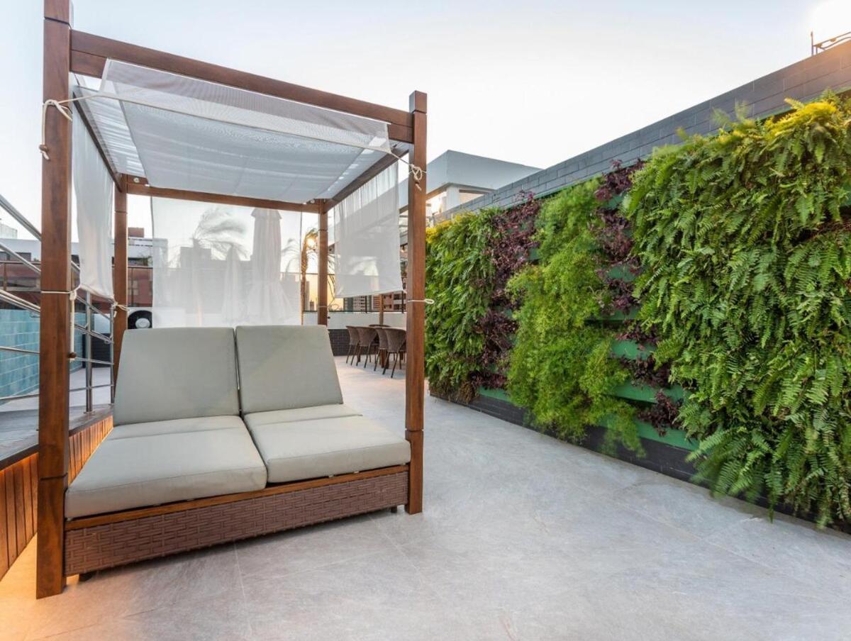 2 Quartos Na Localizacao, Com Piscina, Proximo A João Pessoa